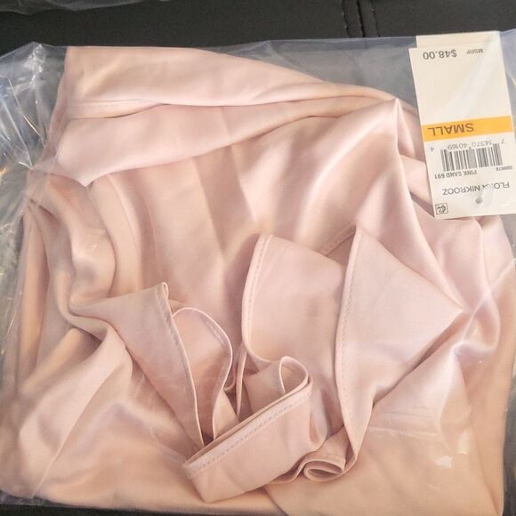 Flora Nikrooze Victoria T-Back Charmeuse Chemise - Picture 5 of 5